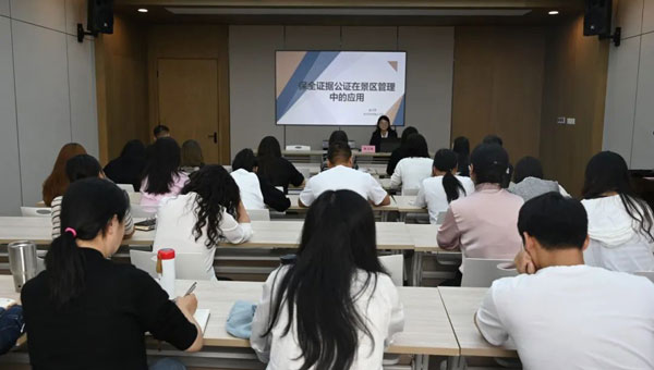 b868fbe01b97f00838b4ebb62db56eaa